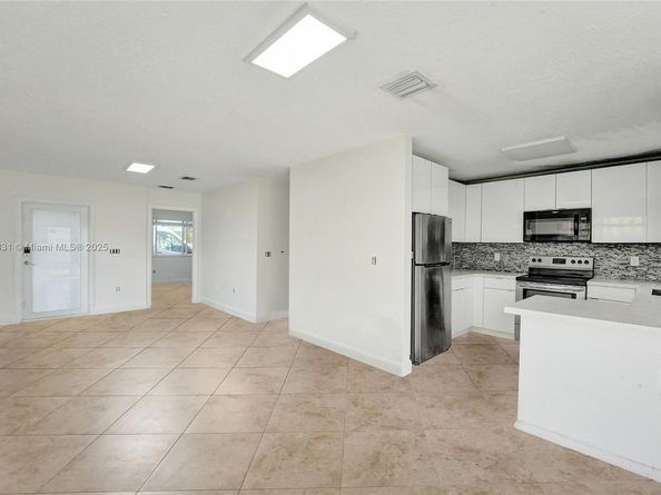 1154 NW 103rd St, Miami FL 33150