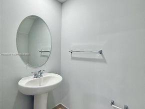 1047 NW 33rd Mnr, Pompano Beach FL 33064