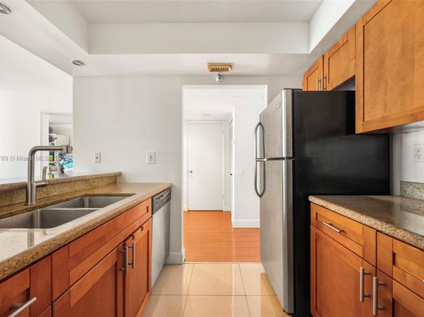 850 N Miami Ave W906, Miami FL 33136