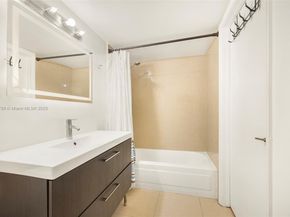 850 N Miami Ave W906, Miami FL 33136