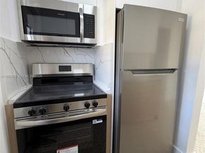 2784 SW 31st Pl, Miami FL 33133