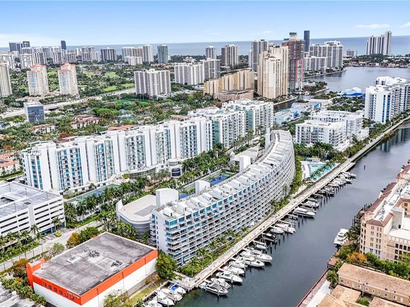 3131 NE 188th St 21005, Aventura FL 33180