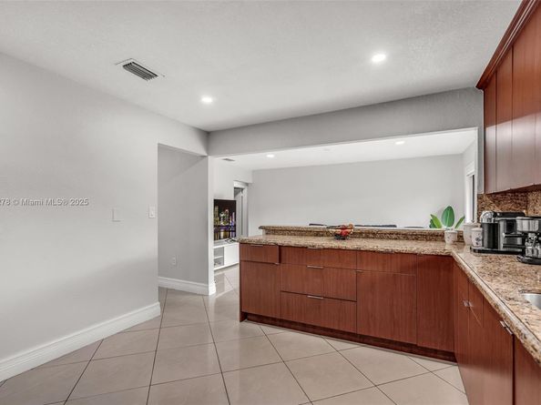 13320 SW 1st St, Miami FL 33184