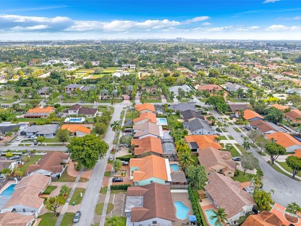 13320 SW 1st St, Miami FL 33184