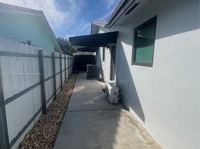 13320 SW 1st St, Miami FL 33184