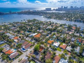 951 Buchanan St, Hollywood FL 33019