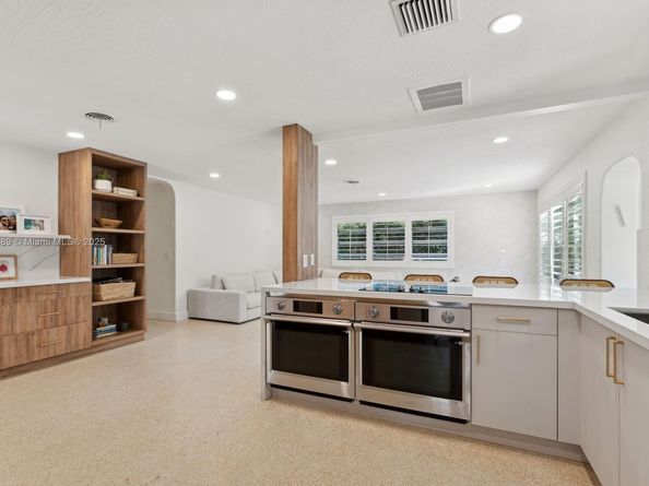 951 Buchanan St, Hollywood FL 33019