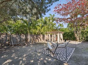 951 Buchanan St, Hollywood FL 33019