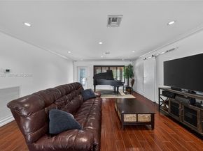 291 SE 5th Ter, Pompano Beach FL 33060