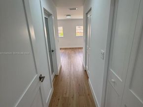 13911 SW 100th Ln, Miami FL 33186