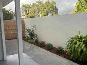 13911 SW 100th Ln, Miami FL 33186