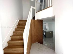 13911 SW 100th Ln, Miami FL 33186