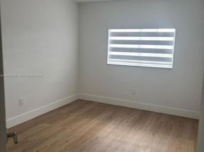 13911 SW 100th Ln, Miami FL 33186