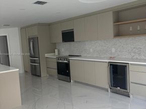 13911 SW 100th Ln, Miami FL 33186