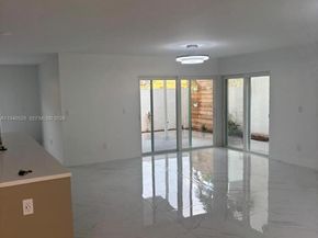 13911 SW 100th Ln, Miami FL 33186