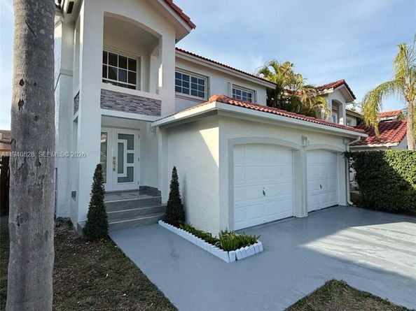 13911 SW 100th Ln, Miami FL 33186