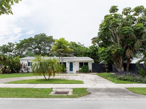 5901 NE 4th Ave, Oakland Park FL 33334