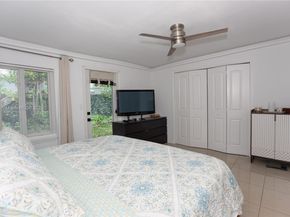 5901 NE 4th Ave, Oakland Park FL 33334