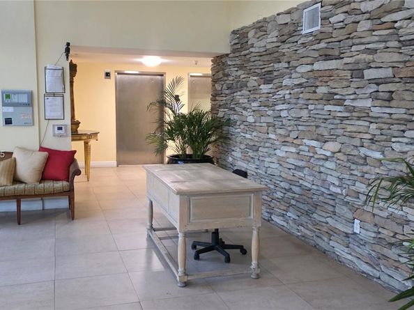 1350 NW 8th Ct A16, Miami FL 33136