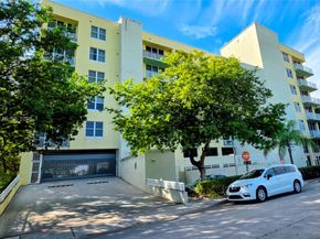 1350 NW 8th Ct A16, Miami FL 33136