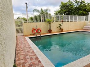 1350 NW 8th Ct A16, Miami FL 33136