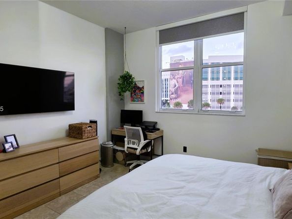 1350 NW 8th Ct A16, Miami FL 33136