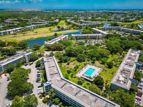 2504 Antigua Ter O3, Coconut Creek FL 33066