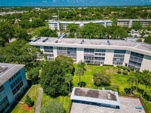 2504 Antigua Ter O3, Coconut Creek FL 33066
