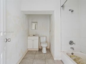 1337 NW 77th St, Miami FL 33147