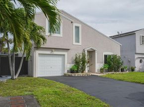 19907 NW 67th Ct, Hialeah FL 33015