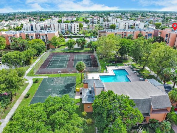 9440 W Flagler St 201, Miami FL 33174