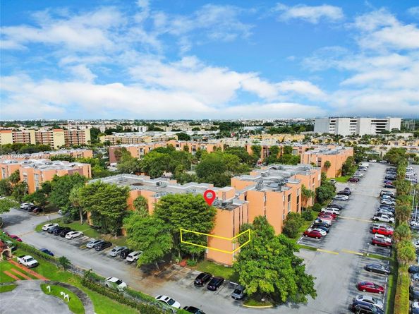 9440 W Flagler St 201, Miami FL 33174