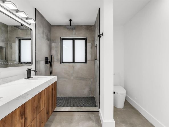 7120 SW 92nd Ave, Miami FL 33173