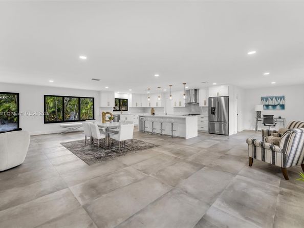 7120 SW 92nd Ave, Miami FL 33173