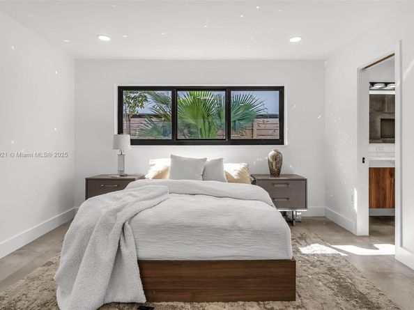 7120 SW 92nd Ave, Miami FL 33173