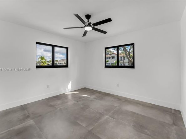 7120 SW 92nd Ave, Miami FL 33173