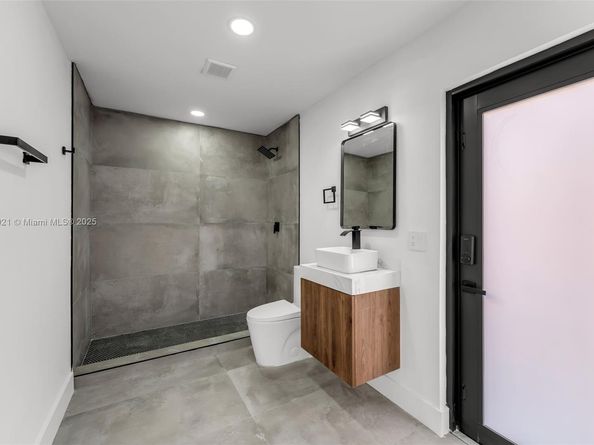 7120 SW 92nd Ave, Miami FL 33173