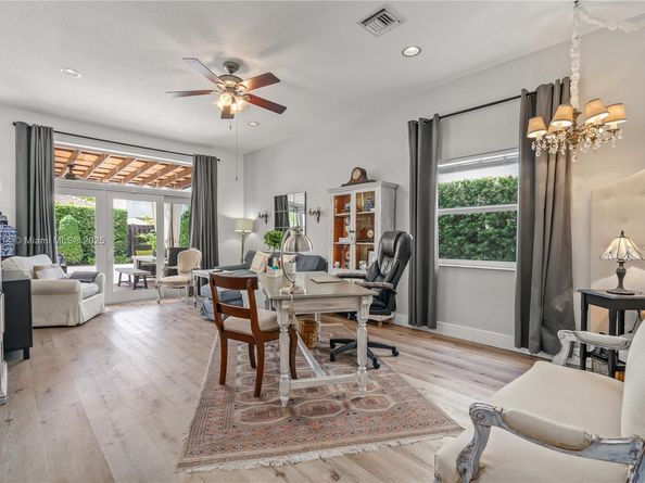 10934 NW 59th St, Doral FL 33178