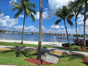 10934 NW 59th St, Doral FL 33178