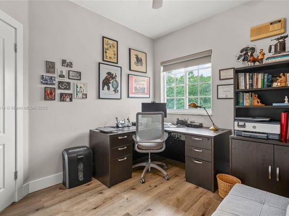 10934 NW 59th St, Doral FL 33178