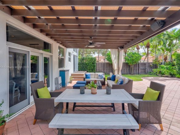 10934 NW 59th St, Doral FL 33178