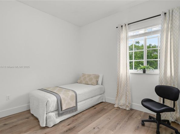 10934 NW 59th St, Doral FL 33178