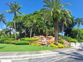 10934 NW 59th St, Doral FL 33178