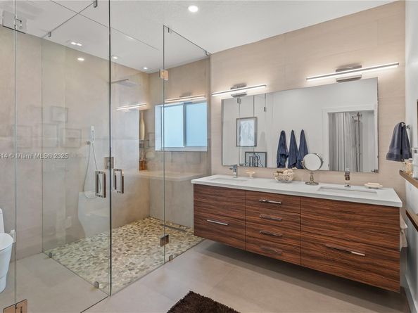 10934 NW 59th St, Doral FL 33178