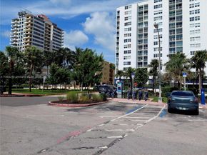 6484 Indian Creek Drive 320, Miami Beach FL 33141