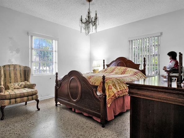 2100 NE 185th St, North Miami Beach FL 33179