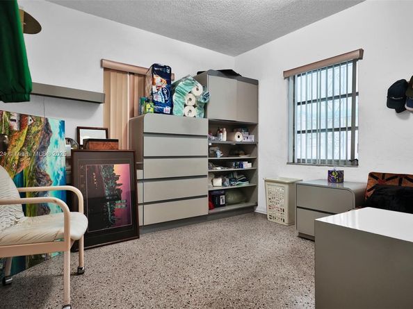 2100 NE 185th St, North Miami Beach FL 33179