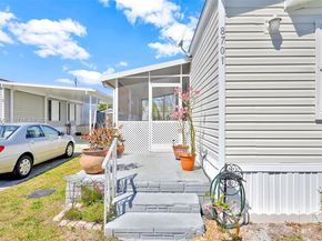8701 SW 17th Ct, Davie FL 33324