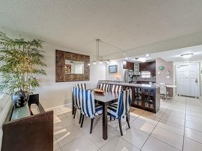 9411 N Hollybrook Lake Dr 304, Pembroke Pines FL 33025