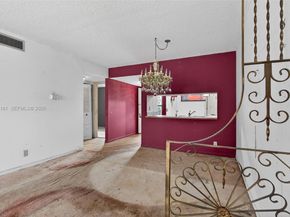 114 Lake Emerald Dr 104, Oakland Park FL 33309